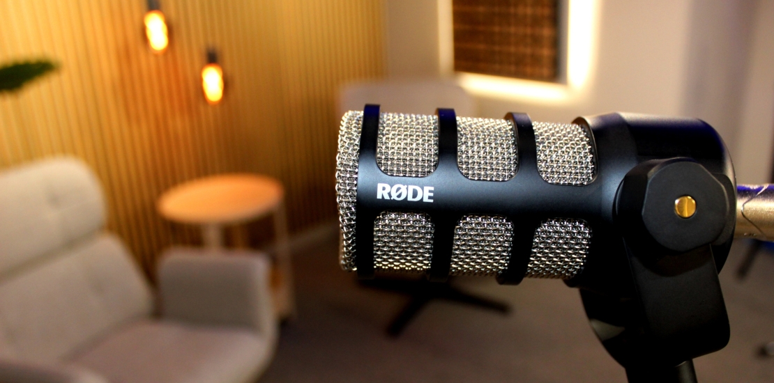 PODCASTER {TEMPLATE}